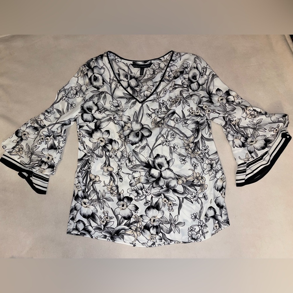 White House Black Market‎ Monochrome Floral Blouse
